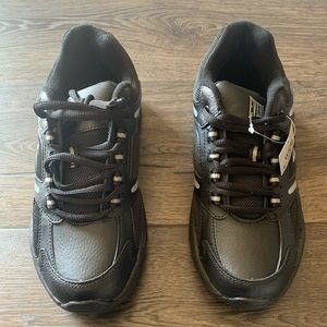 Everlast Women S Martha 2 Wide Walking Shoe